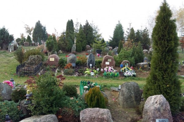 brzozowa przystań - cmentarz dla zwierząt.